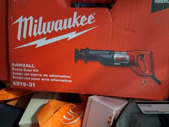 💥💥BRAND NEW  SAWZALL RECIPROCATING SAW KIT♡♡