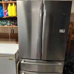 Refrigerator For Sale