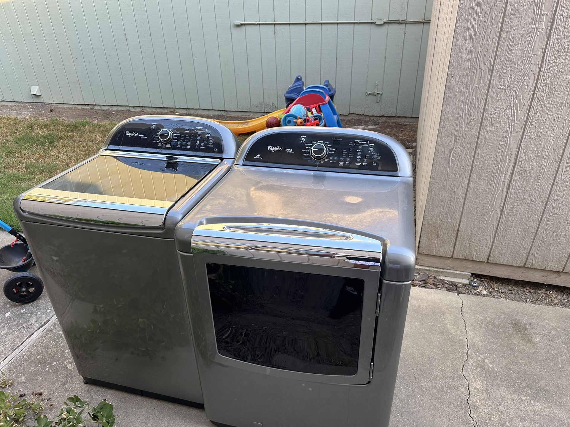 Top Load Whirlpool Cabrio Platinum Set (Gas Dryer)