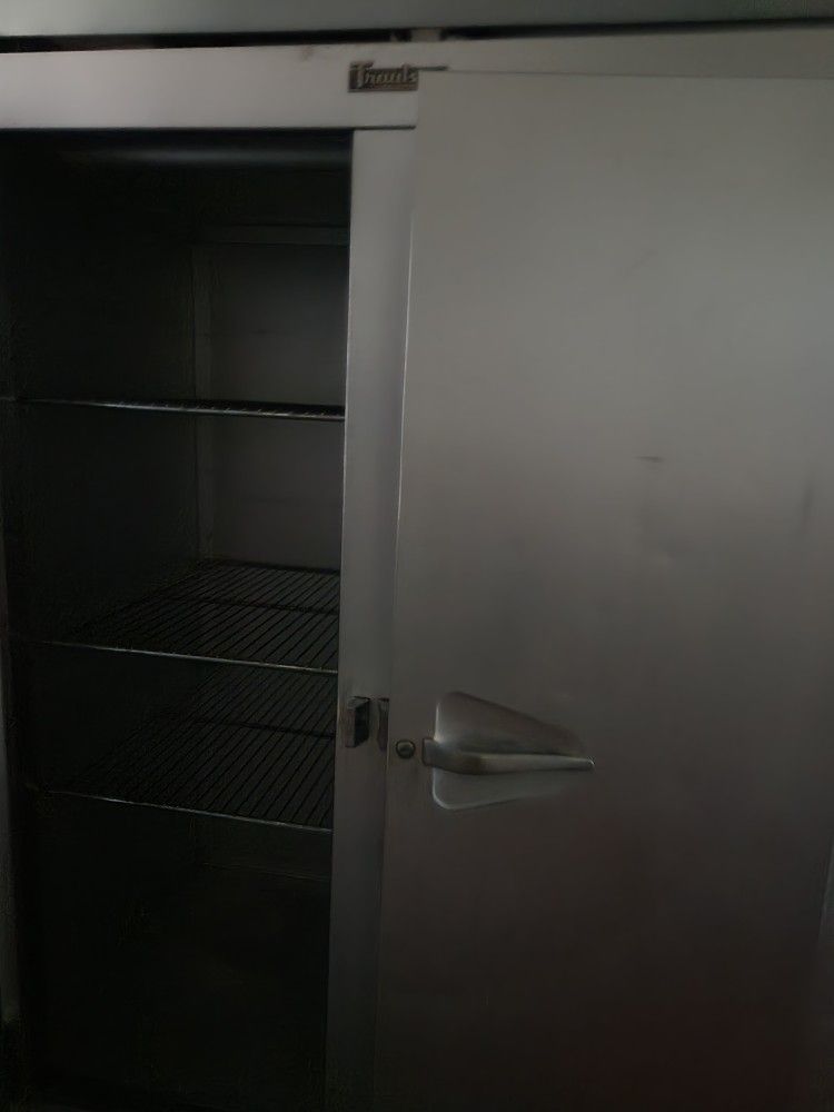 Restaurant Freezer/fridge 