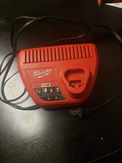 Milwaukee charger m12