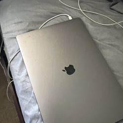 Apple MacBook Pro
