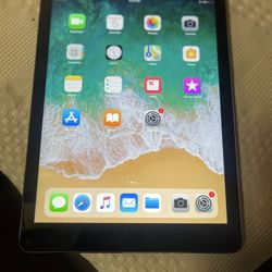 iPad Air 1st Gen 128gb Working Excellent No Issues At All. 