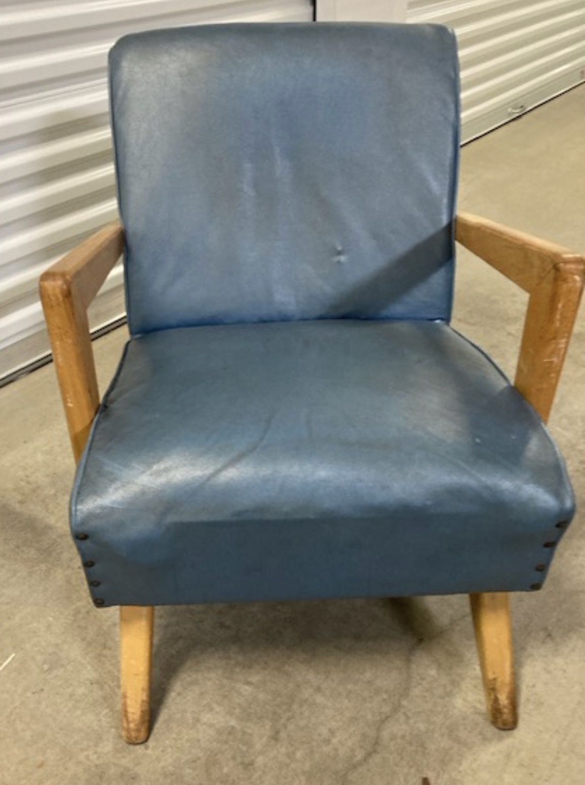 Vintage Mid-Century Modern Chair – Project Piece – 24” Wide