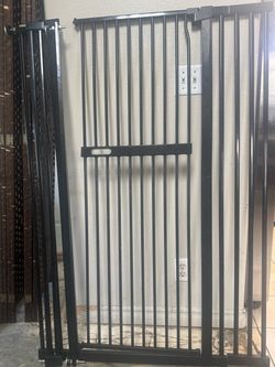 Dog/cat gate
