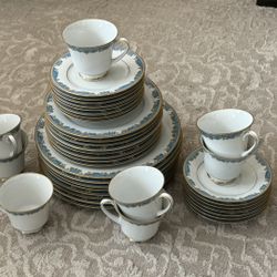 40 Piece Plate And Fine China Tea Cup Set 