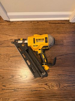 Dewalt 20-Volt 30° Cordless Framing Nailer (Tool-Only)