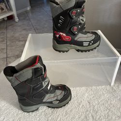 Boots Snow ⛄️ Kids Size.9