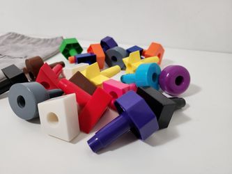 AMOSTING Shape Peg Board Set, An Educational Toy Designed For Toddlers To Practice Color And Shape Recognition