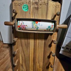 Pioneer Woman Rack With Rolling Pin