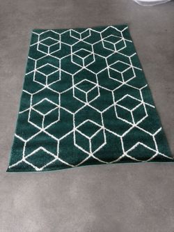 Rug 4’ x 6’