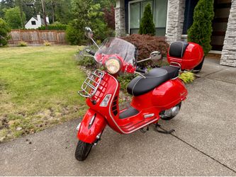 2018 Vespa -580 miles!