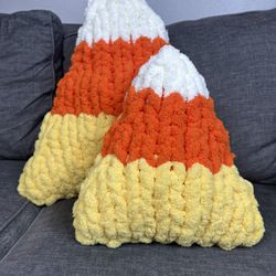 Chunky Yarn, Candy Cane Pillows