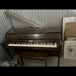 Baldwin Piano 