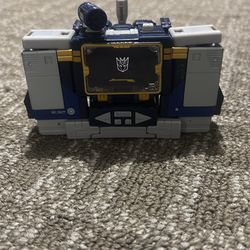 Transformers legacy United soundwave just the figure and no cassettes