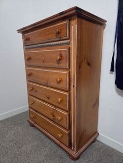 Pine chest