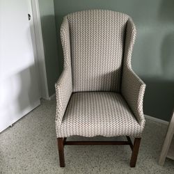 Chair. High Back. Fabric