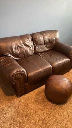 FREE COUCH: just must be able to pick up