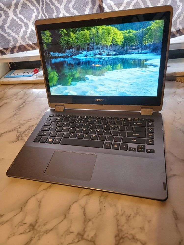 Acer Aspire R3  14" 😃2 in 🙃1 Touchscreen Laptop 12GB. 256GB SSD 