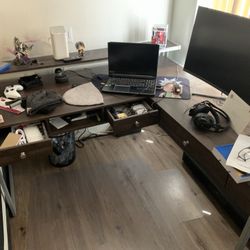 Corner Desk