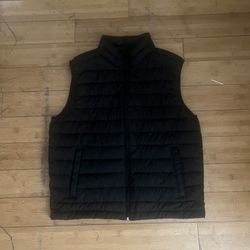 Black puffer vest