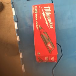 Milwaukee M12 Cordless Rotary Tool