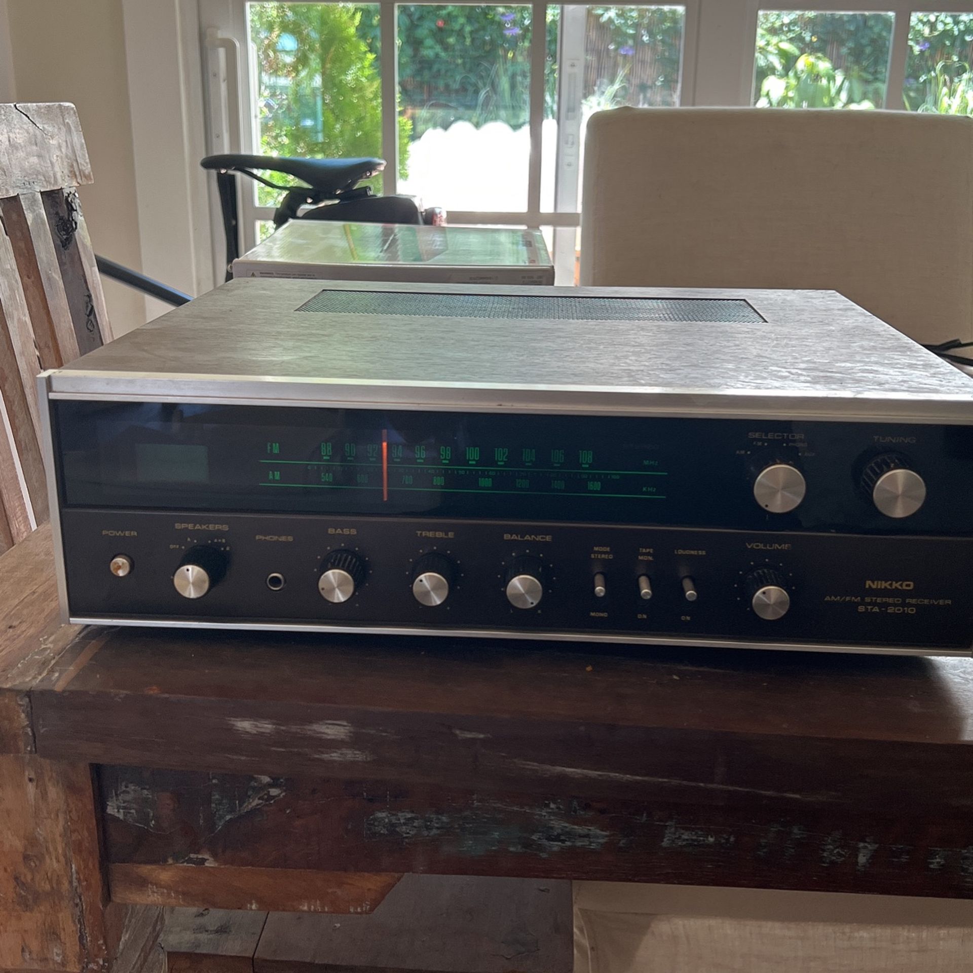 Vintage Nikki STA-2010