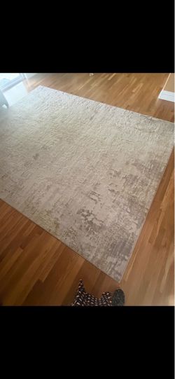 2 rugs like new