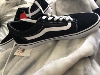.I have purchased brand new vans 5 1/2 man-size doesn’t fit on me I pay $60 and I would like to sell it for$45