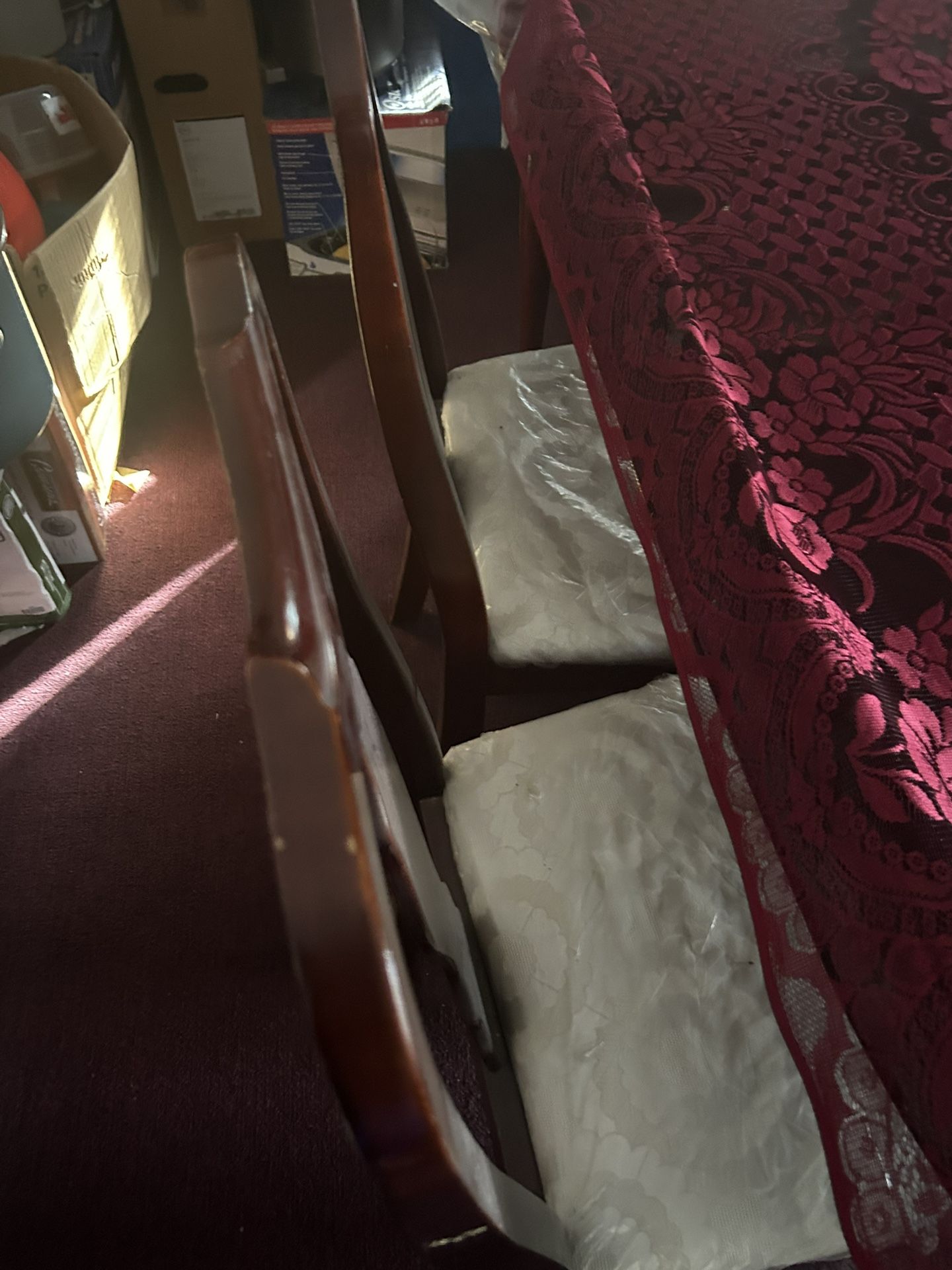 Six Seater Dining Table For Sale. 