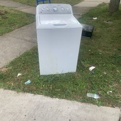 Gently Used Washer 