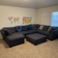 Rooms To go Sectional Living Room Set