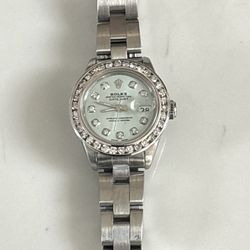 BEAUTIFUL WOMAN’S ROLEX WATCH STAINLESS OYSTER BRACELET DIAMOND BEZEL & DIAMOND MOTHER OF PEARL DIAL