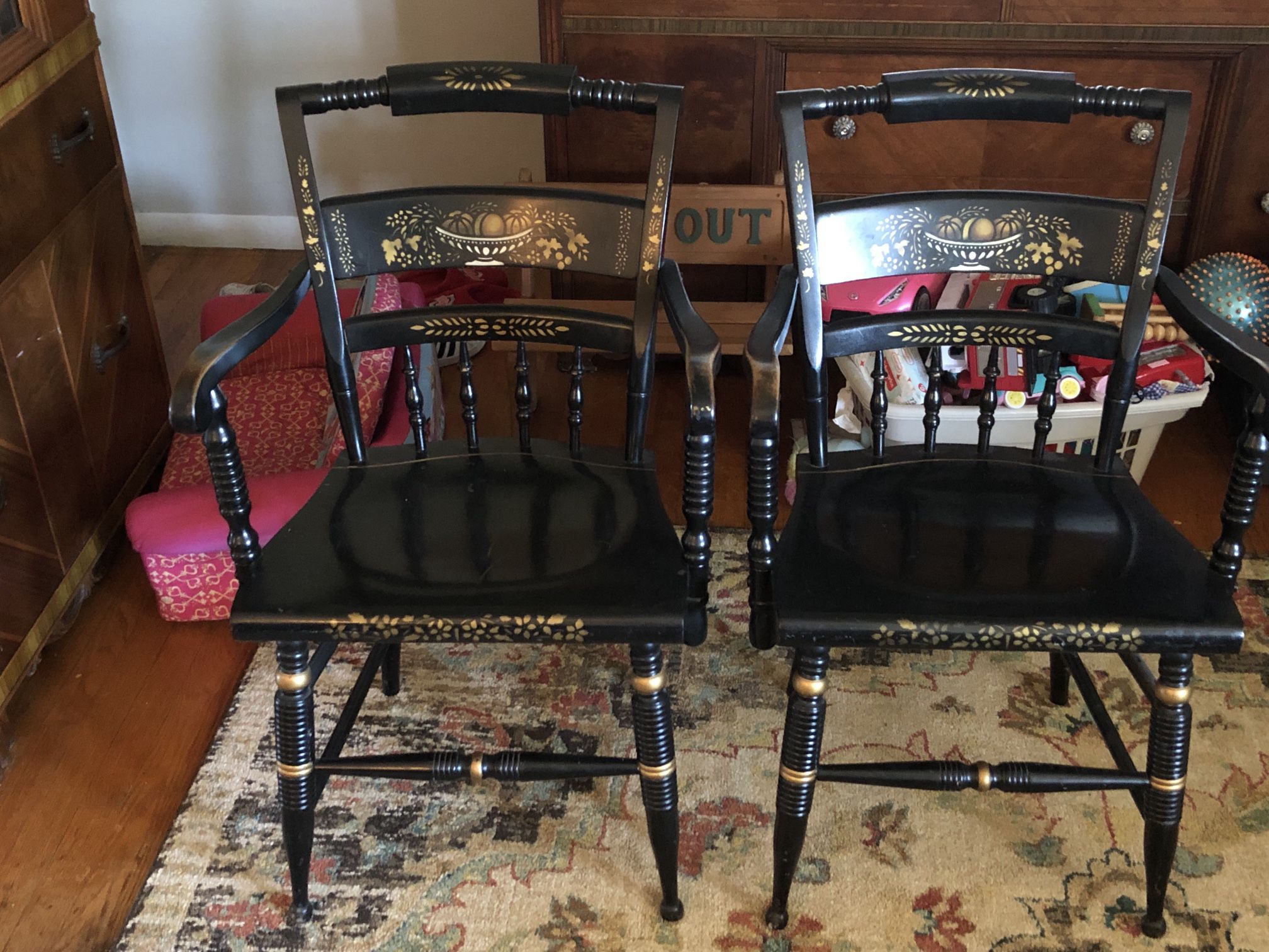 Nichols & Stone Windsor Hitchcock Chair Set BEAUTIFUL  $-150