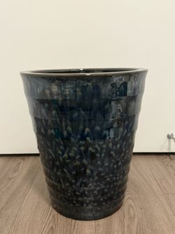 CB2 Anilla Ribbed Dark Blue Planter – Medium