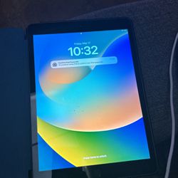 iPad 7th Generation With Case And Screen Protector 
