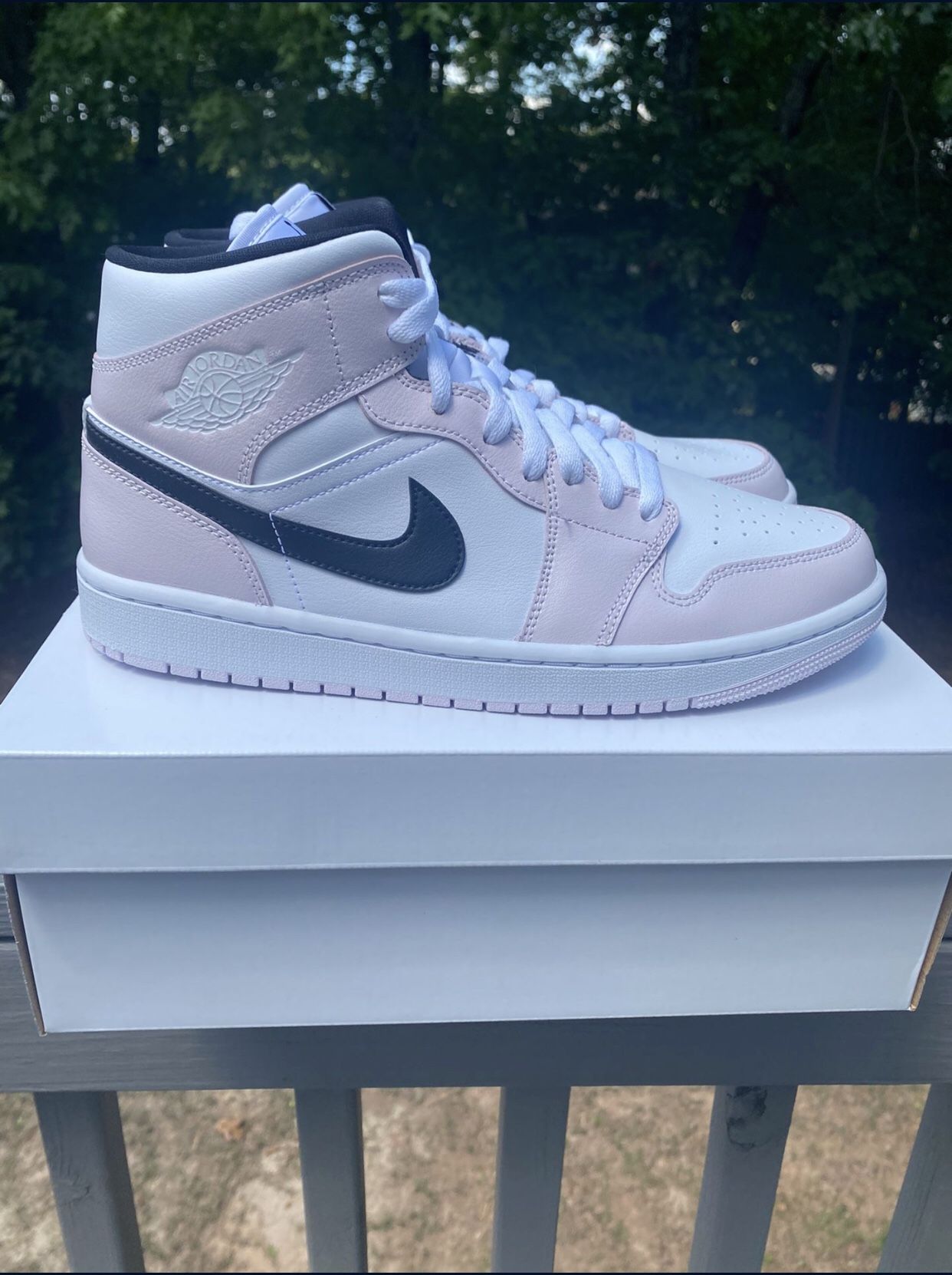 Air Jordan 1 Mid “Light Violet”