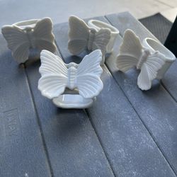 Bone China white vintage napkin rings. Pick up in Jupiter