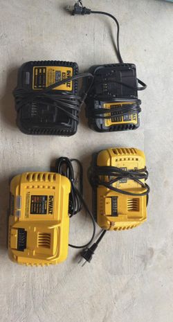 4 DEWALT CHARGER