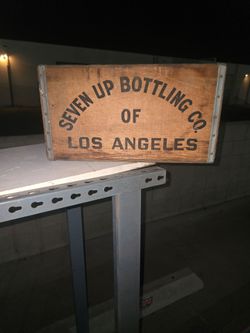 Vintage 7/UP bottling crate 6/1967