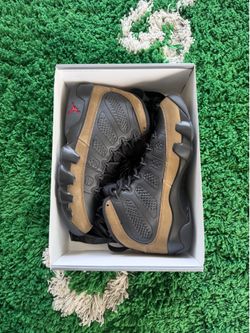 Jordan 9 olive 🫒 size 11