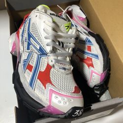 Size 38/39 Balenciaga runners