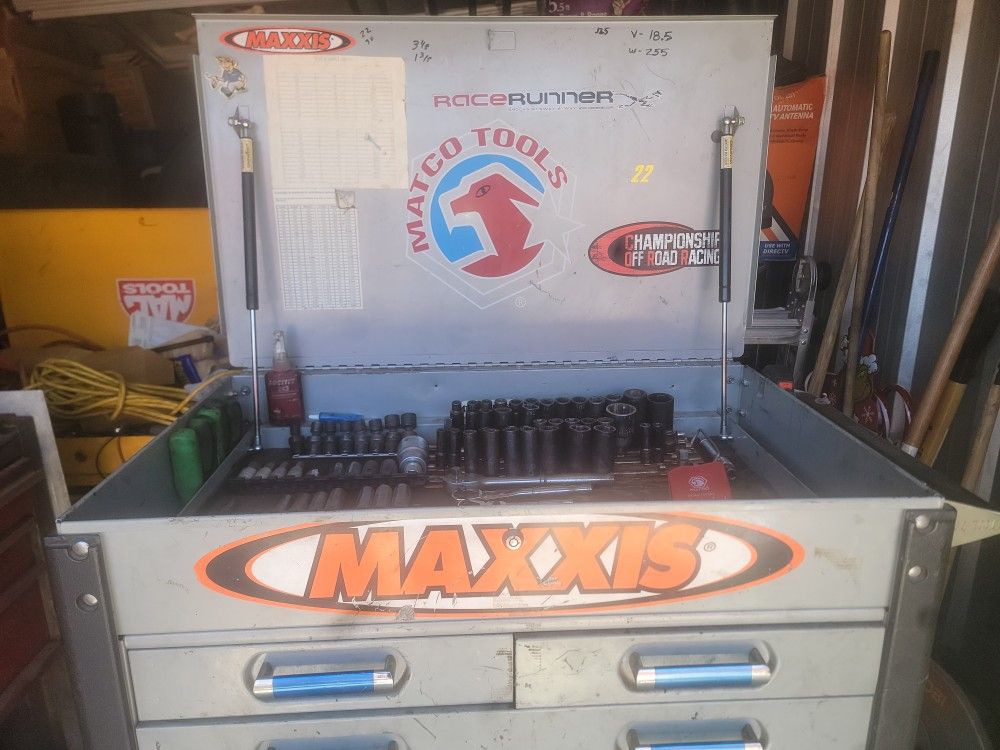 ***Matco 4 Drawer Tool Cart Loaded With Tools***
