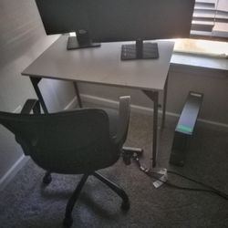 Desktop Computer W/ Char And Table Set