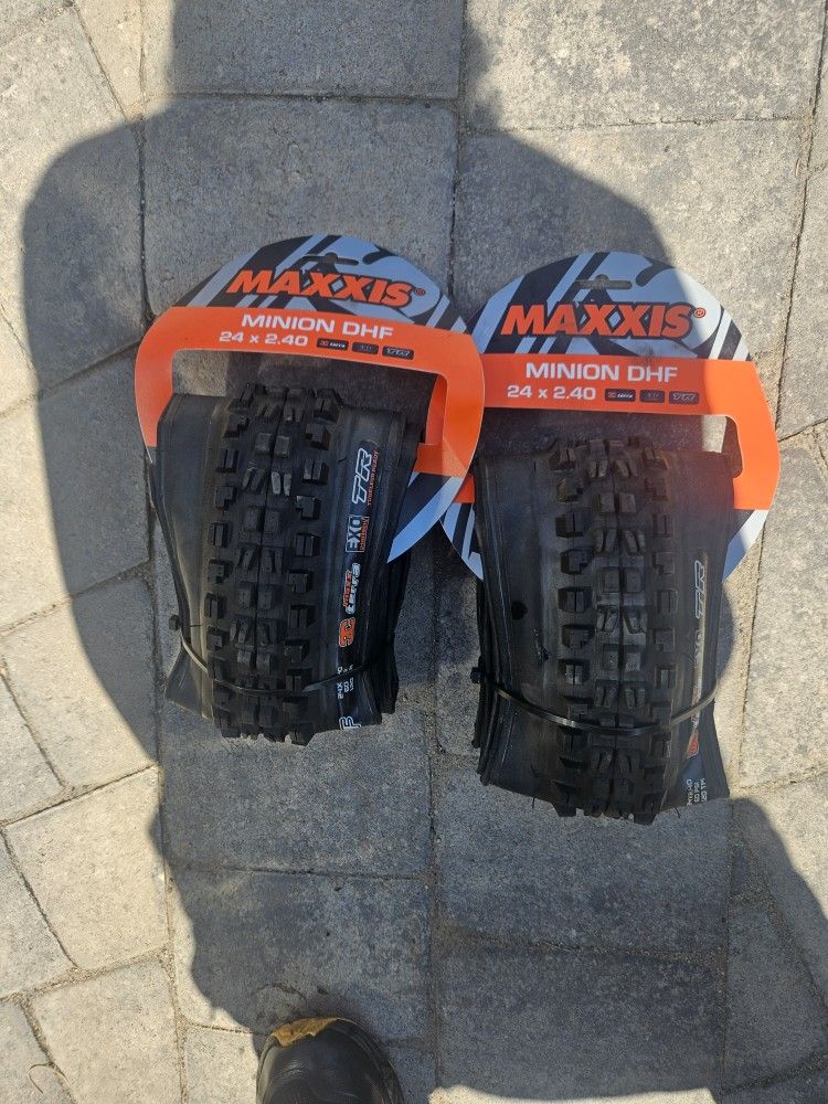 24" Maxxis Mtb Tires
