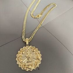 14k gold-plated Cuban link chain and pendant