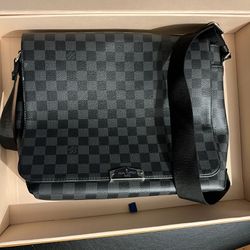 Louis Vuitton Damier Graphite Messenger Bag PM CA0220 - VWG