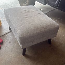Storage ottoman, Used