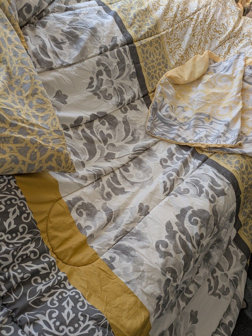 Queen Size Comforter & Two Pillow Shams