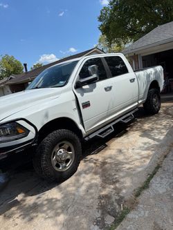 Ram 2500 Heavy Duty Crew Cab Pickup Truck